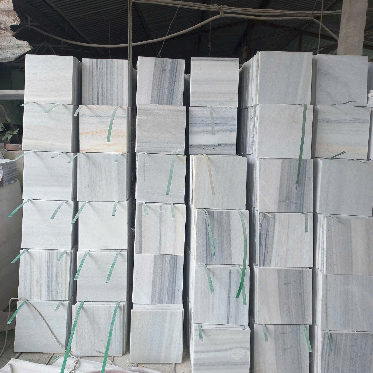 Đá sọc xám 30×30 cm tại kho Minh Sang Stone